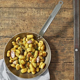 de Buyer Carbone Plus hiiliter&auml;spannu | rautakahva | korkeus 3 cm | &Oslash; 18 cm